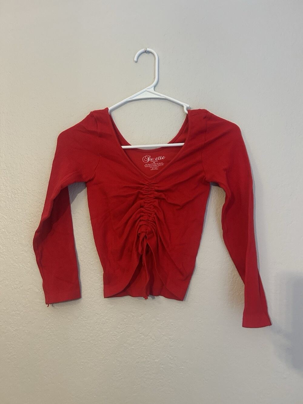Suette Collection women’s Red Ribbed Ruched V-Neck Long Sleeve Crop Top S/M